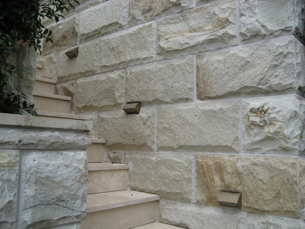 indonesia-golden-palimo-sandstone-wall-cladding